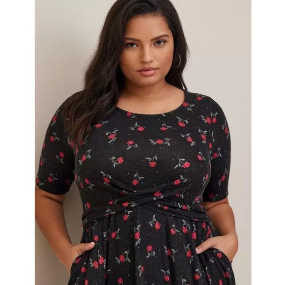 Torrid Women’s Size 3 Cherry Black Mini Hacci Wrap Front Skater Dress EUC - Picture 4 of 9